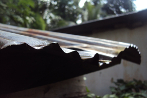 metal roof leaking at ridge