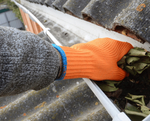 An illustration showing maintenance tips for gutter guards. 1